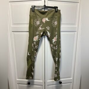 Mint Lilac Lotus Flower Print With Full Length Mesh Sides Leggings Size Large